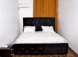 WF Hotels，位于Ikot Efana Nkpa的酒店