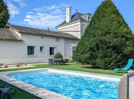Stunning Home In Ceaux-En-Loudun