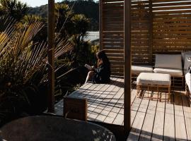 Hahei Tiny Home - Outdoor Bath，位于哈海的小屋