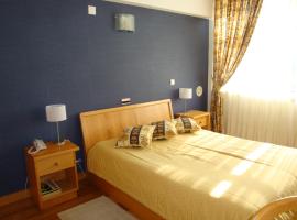 德伊内斯卡斯特酒店，位于阿尔科巴萨的酒店