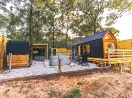 Nordic Couples Cabin W Hot Tub, Sauna, Grill