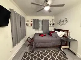 Short Walk to Raymond James Stadium