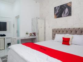 RedDoorz Syariah near Taruna Nusantara Magelang，位于Banyurojo的酒店