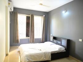 Nature's beauty 2 bhk ac apartment，位于瓦尔恰的酒店