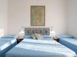 Cagliari Central Rooms With Port View