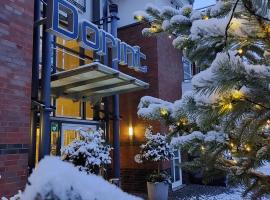 沃斯特洛斯彻德萨特杜瑞特酒店&奥斯特瑟拜德水疗中心，位于欧巴德伍斯图的带泳池的酒店