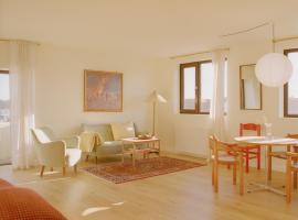 Løkkenshus Rooms and Apartments in the Heart of Løkken，位于洛肯的酒店