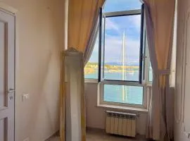 LA MAISON DU PORT - Superior Apartment, bright, glam, and refined with a wonderful sea view in Anzio city center