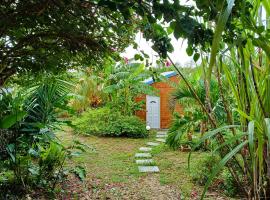 Gites kaz à klemence - Bungalow Catalpa，位于Anse-Bertrand的酒店