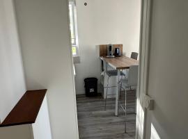 Azal france，位于旺夫的酒店