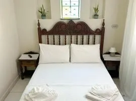 Hostel Castell Di Madre