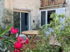 LaGarrigue - Proximité de 5 Plus Beaux Villages de France