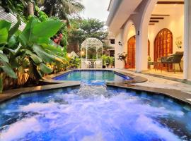 Villa Laz, Parra close to calangute- Pool,Jacuzzi,Cook，位于帕拉的酒店