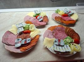 Szélcsengő Wellness Vendégház，位于毛科的酒店