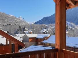 Vacancéole - Le Domaine de la Vallée d'Ax，位于阿克斯莱泰尔姆的酒店