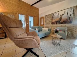 Ferienhaus "WaldLust" - Waldrandlage - Haustierfreundlich，位于格罗尔斯泰因的酒店