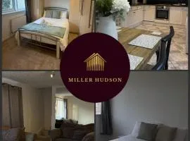 Spacious 3 Bed Apartment In Central Horsham