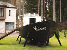 Villa MARIKA plus，位于Alaj&otilde;e的带停车场的酒店