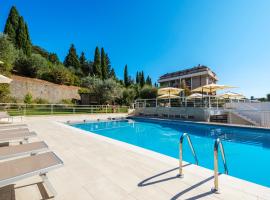 翁布里亚酒店，位于阿蒂利亚诺的带泳池的酒店