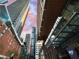 Riu Plaza Toronto，位于多伦多的低价酒店