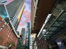 Riu Plaza Toronto
