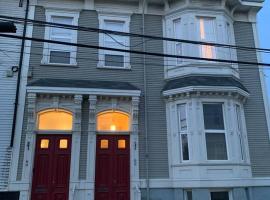 Castle on Coburg，位于罗斯西的酒店