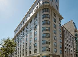 塔克西姆泰坦尼克城市酒店，位于伊斯坦布尔的酒店