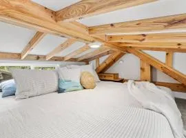 River Run - Riverfront Tiny Home, Trails, and Views!