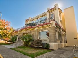 Centralia Square Grand Ballroom and Vintage Hotel，位于森特勒利亚的酒店