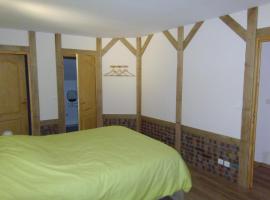 Les puisayennes，位于特雷尼的酒店