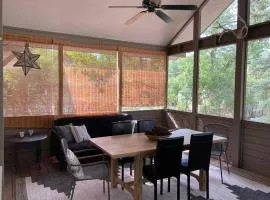 Amenities Galore Sweet Lil Bungalow in Sheridan