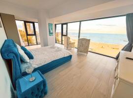 Maritimo ApartHotel，位于康斯坦察的酒店