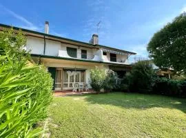 Lovely villa with a private garden