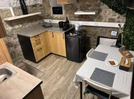 Suterénní apartmán na Hejtmánce u letiště v Mladé Boleslavi