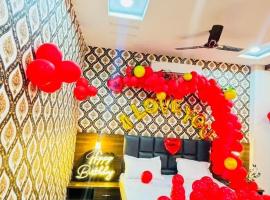 Hotel Nandini，位于Thūr的酒店
