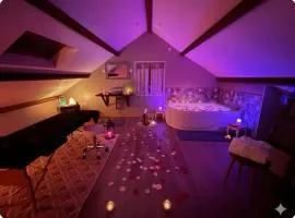 Ecrin d' Amour suite romantique avec Jacuzzi
