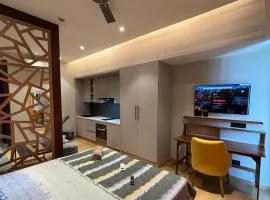 Vaelora Stay Modern & Cozy Studio Apartment