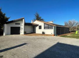 Villa plain pied 4 étoiles，位于Millas的酒店