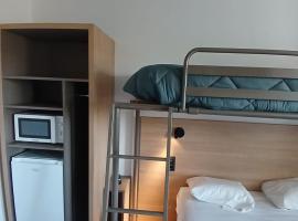 敦刻尔克龙海滩普瑞米尔经典酒店，位于洛翁普拉日的酒店