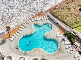Paradise on the Beach Pool Stunning Views
