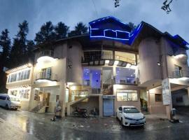 Twin Hills Resort Ajk，位于Chitra的酒店
