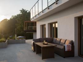 Nad Jeziorem，位于罗日努夫的酒店