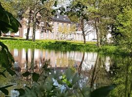 Maison Des Augustines，位于圣阿芒莱索的酒店