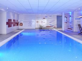 诺富特米尔顿凯恩斯酒店，位于米尔顿凯恩斯的酒店