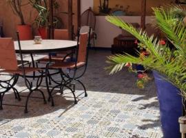 Maison du Soleil，位于提兹尼特的酒店