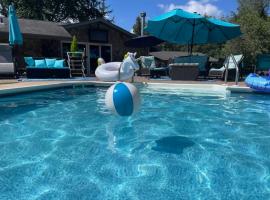 Large Recreational Retreat，位于哈德森的酒店