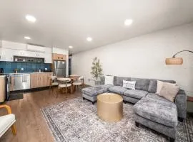 DT 2br 2bath Apartment