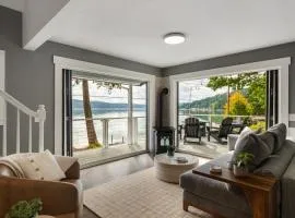 Hood Canal Escape- upscale meets the rocky shores!