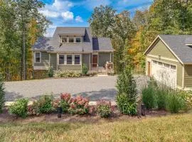 Mtn Views & Spacious Deck! Modern Caldwell Getaway