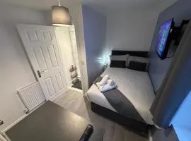 Thornton Road Lodge -Room 2